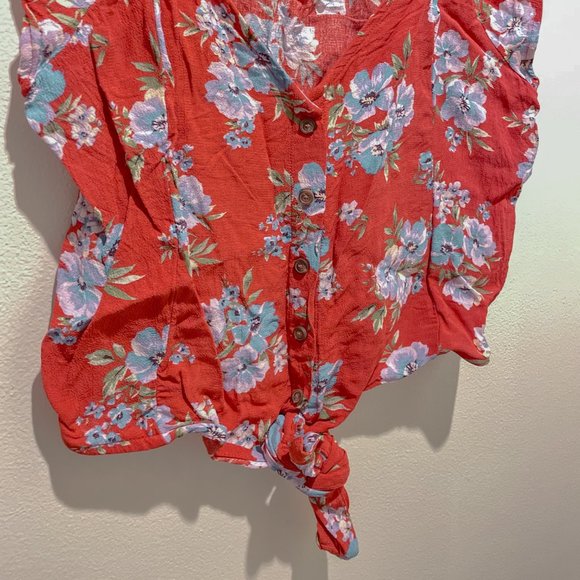 AE Floral Crop with Bottom Tie - Picture 3 of 3